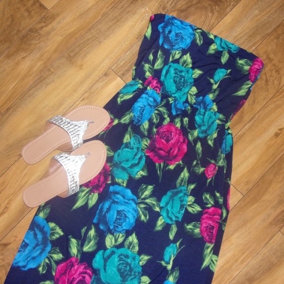 Pinkblush Dresses & Skirts - BNWT Pink Blush Floral Maxi Dress